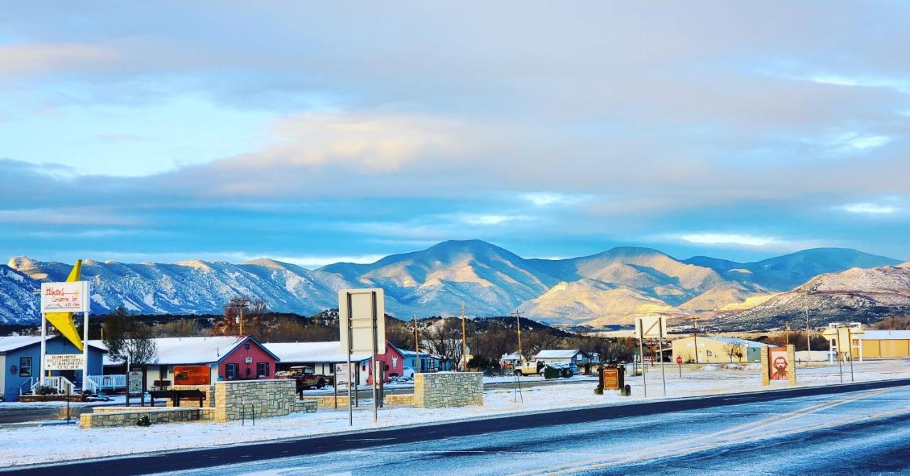 Hikers Cimarron Inn & Rv Park Exterior foto